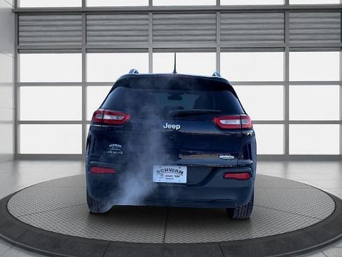 Used 2015 Jeep Cherokee Latitude w/ Comfort/Convenience Group image 5