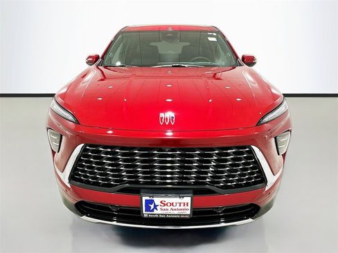 New 2026 Buick Enclave Avenir w/ Super Cruise Package image 2