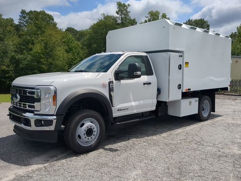 New 2025 Ford F550 2WD Regular Cab Super Duty image 6