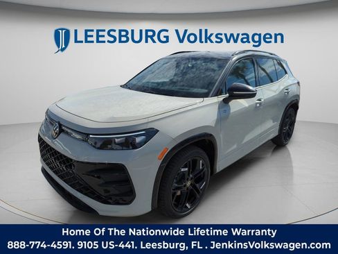 New 2026 Volkswagen Tiguan SE R-Line image 14