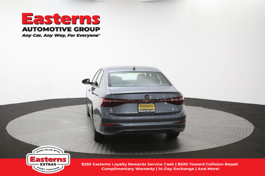 Used 2025 Volkswagen Jetta Sport FWD image 36