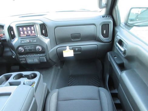 New 2026 Chevrolet Silverado 1500 Custom Trail Boss w/ LPO, Dark Essentials Package image 19