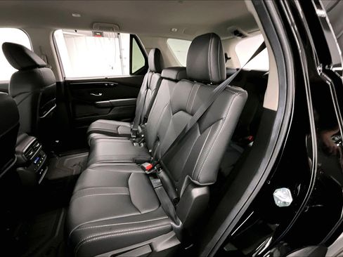 Used 2025 Honda Pilot EX-L image 24