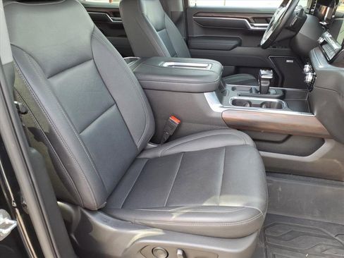 Used 2022 GMC Sierra 1500 SLT w/ SLT Convenience Package image 17