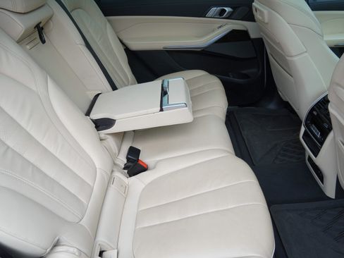 Used 2021 BMW X7 xDrive40i w/ Premium Package AWD/4WD image 36