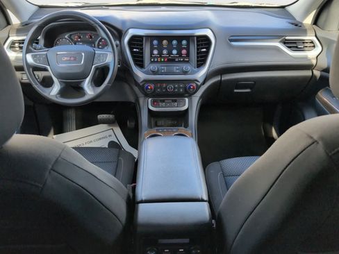 Used 2023 GMC Acadia SLE image 16