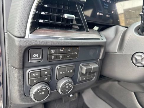 New 2026 Chevrolet Tahoe Premier w/ Sun And Tow Package AWD/4WD image 23