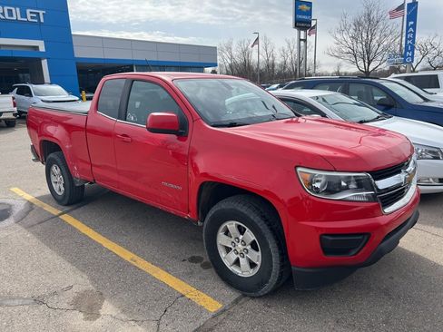 Used 2018 Chevrolet Colorado W/T w/ WT Convenience Package image 3