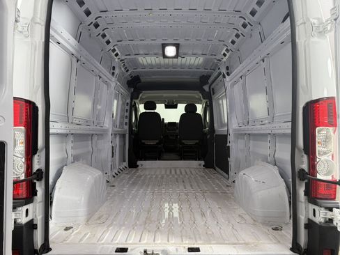 Used 2026 RAM ProMaster 2500 w/ Convenience Group FWD image 7