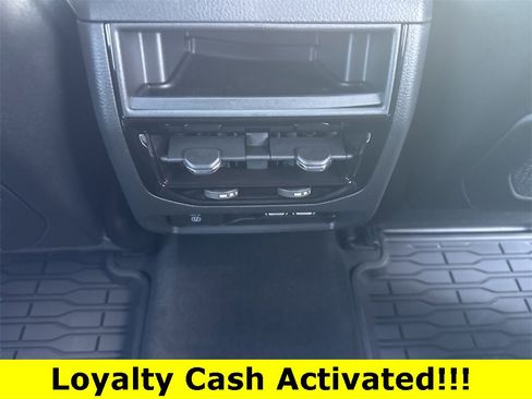 New 2025 Jeep Grand Cherokee Altitude image 33