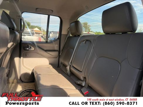 Used 2011 Nissan Frontier SL w/ Moonroof Pkg AWD/4WD image 16