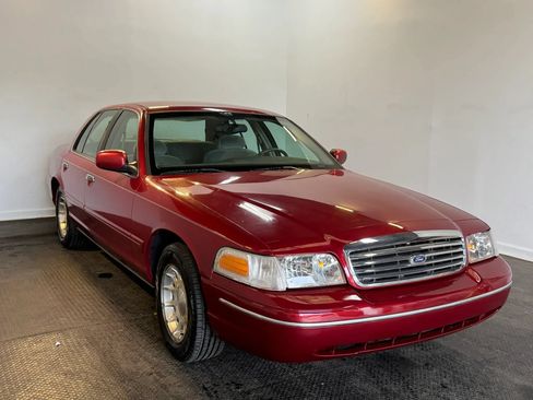 Used 1999 Ford Crown Victoria LX RWD image 3
