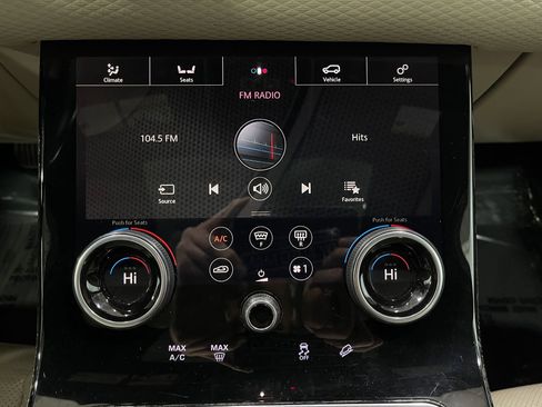 Used 2020 Land Rover Range Rover Velar R-Dynamic S AWD/4WD image 21