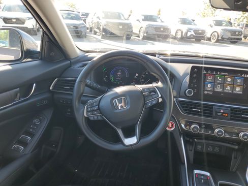 Used 2021 Honda Accord Touring image 18