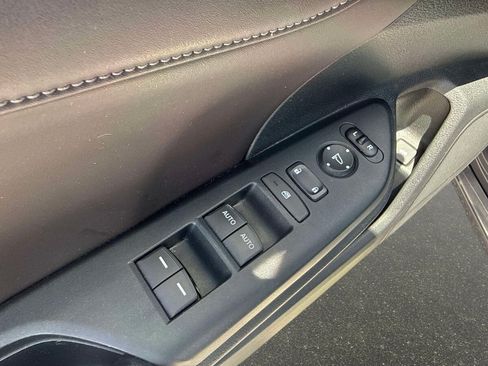 Used 2019 Honda Insight Touring image 27