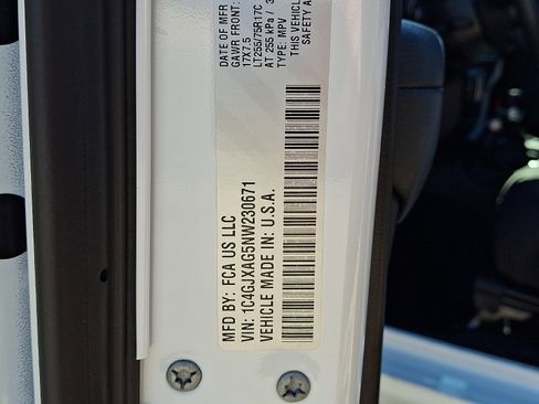 Used 2022 Jeep Wrangler Sport AWD/4WD image 26