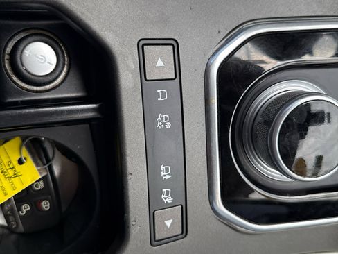 Used 2015 Land Rover Range Rover Evoque Pure Plus image 27