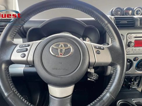 Used 2012 Toyota FJ Cruiser 4WD w/ Upgrade Pkg image 32