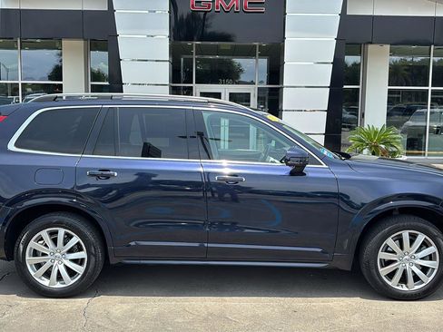 Used 2017 Volvo XC90 T6 Momentum w/ Vision Package AWD/4WD image 8
