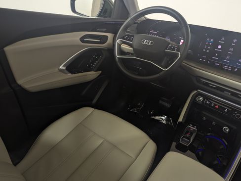 Certified 2025 Audi Q5 Premium w/ Premium Plus AWD/4WD image 14