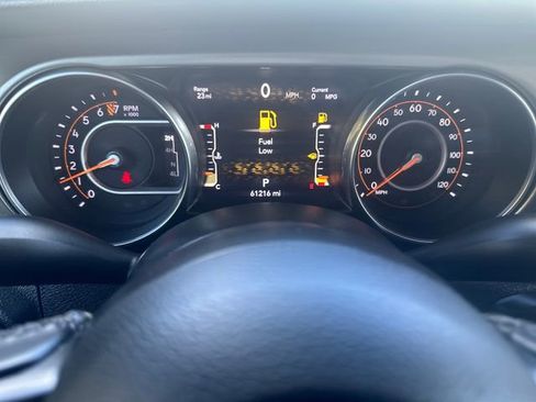Used 2021 Jeep Gladiator Sport image 13