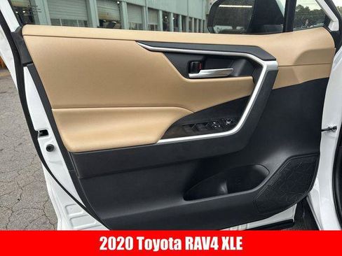 Certified 2020 Toyota RAV4 XLE w/ Convenience Package FWD image 4