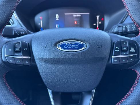 Certified 2025 Ford Escape ST-Line image 23