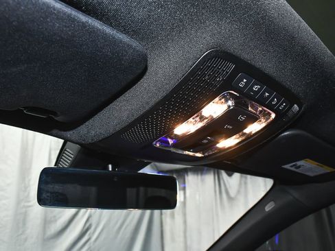 Used 2023 Mercedes-Benz CLA 250 4MATIC image 42