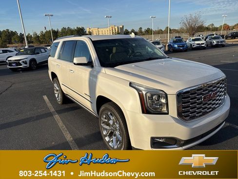 Used 2020 GMC Yukon Denali w/ Denali Premium Package image 1