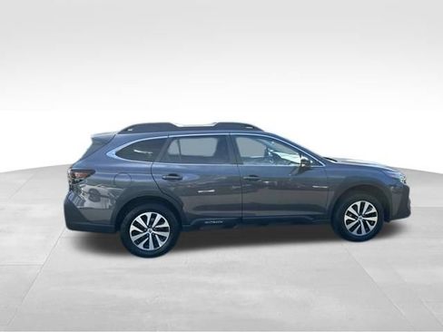 Certified 2023 Subaru Outback Premium AWD/4WD image 9