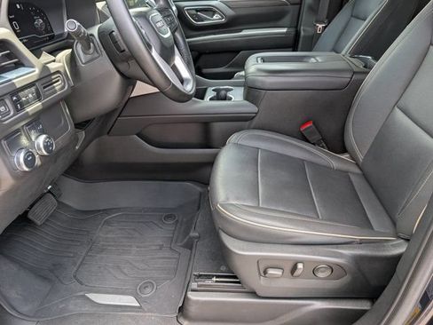 Used 2023 GMC Yukon XL SLT RWD image 15
