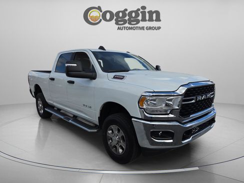 Used 2024 RAM 2500 Big Horn w/ Bed Utility Group image 7