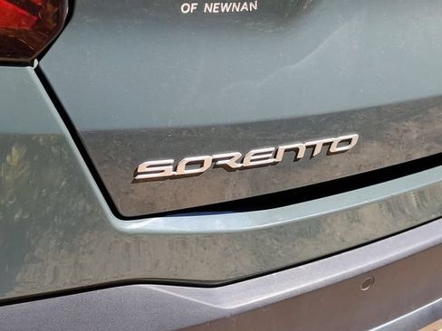 Used 2025 Kia Sorento EX AWD/4WD image 7