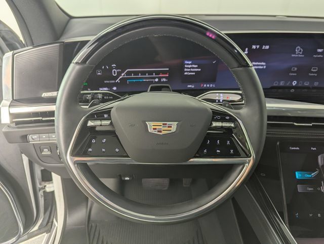 Used 2025 Cadillac Escalade Sport w/ Touring Package AWD/4WD image 17