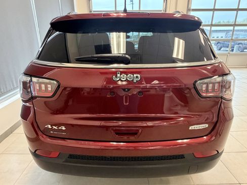 Used 2022 Jeep Compass Latitude AWD/4WD image 3