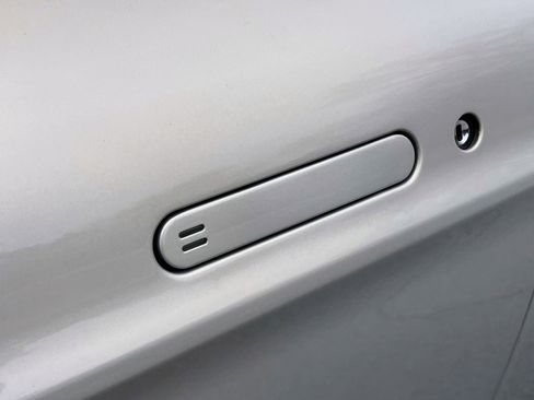 Used 2011 Aston Martin Rapide Luxe image 17