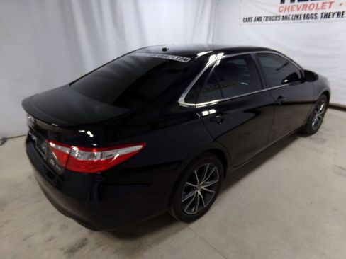 Used 2015 Toyota Camry XSE image 6