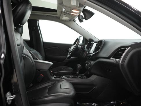 Used 2019 Jeep Cherokee Limited AWD/4WD image 11