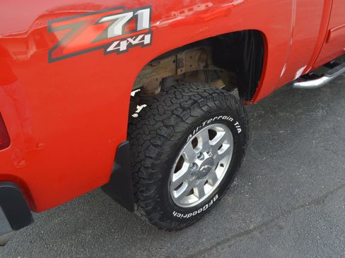 Used 2014 Chevrolet Silverado 2500 LTZ w/ LTZ Plus Package image 10