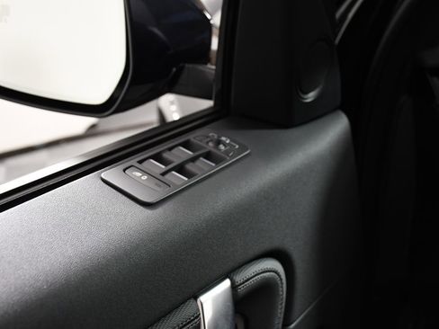 Used 2025 Land Rover Discovery Sport Dynamic SE image 15