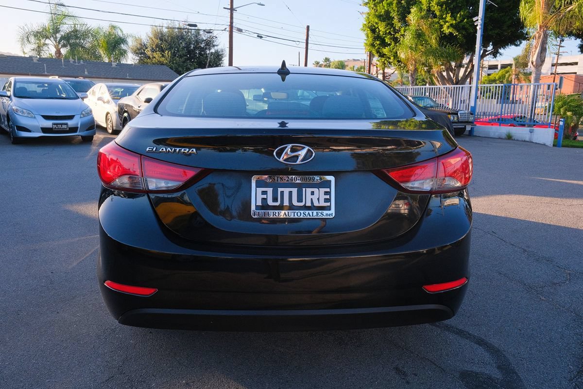 Used 2015 Hyundai Elantra SE FWD image 5