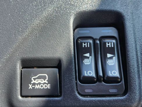 Used 2021 Subaru Crosstrek 2.0i Premium image 33