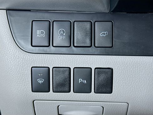 Used 2019 Toyota Highlander Limited image 17