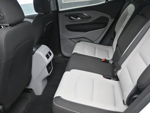 Used 2022 GMC Terrain SLE image 14