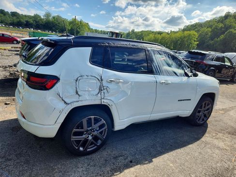 Used 2025 Jeep Compass Limited w/ High Altitude Package AWD/4WD image 4