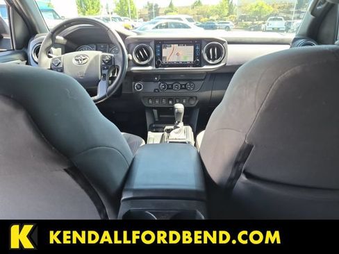 Used 2019 Toyota Tacoma TRD Sport w/ Technology Package RWD image 21