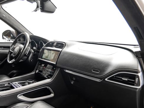 Used 2020 Jaguar F-PACE S AWD/4WD image 9