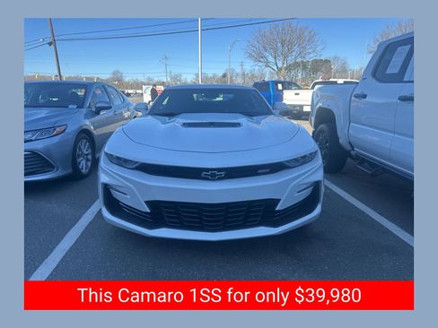 Used 2021 Chevrolet Camaro SS image 1