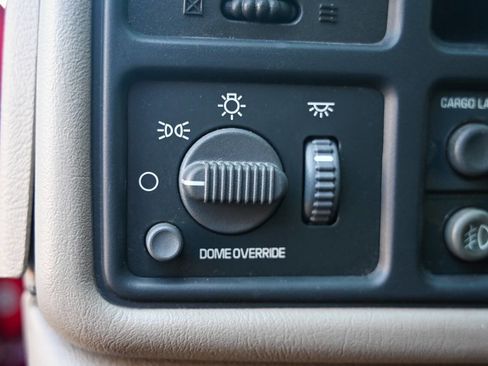 Used 2001 Chevrolet Silverado 3500 LT image 78