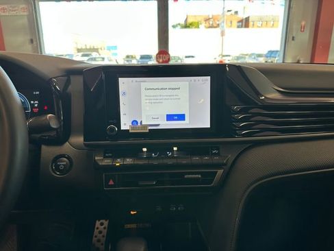 Certified 2025 Toyota Camry SE AWD/4WD image 22